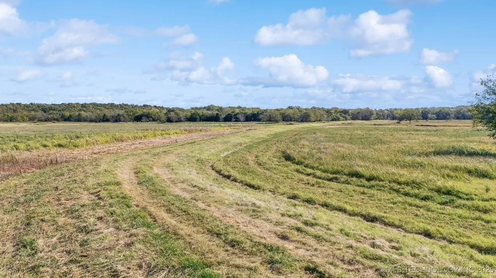 E 930 ROAD Chandler, OK 74834