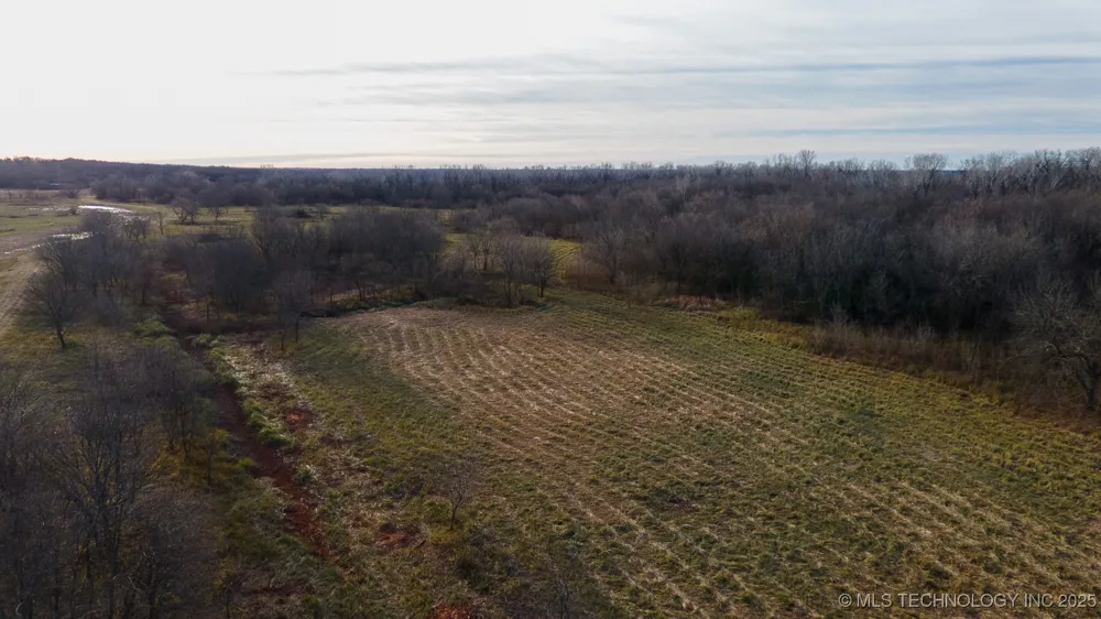E 930 ROAD Chandler, OK 74834