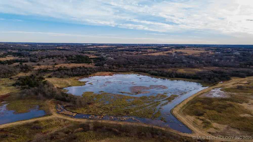 E 930 ROAD Chandler, OK 74834