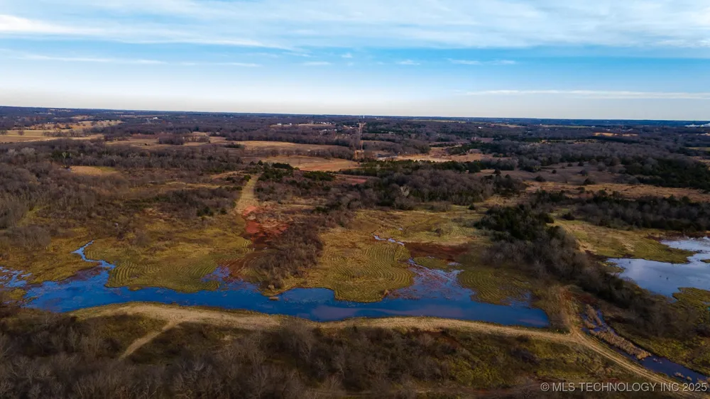 E 930 ROAD Chandler, OK 74834