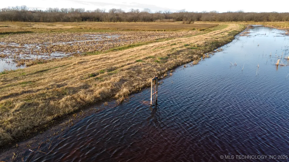 E 930 ROAD Chandler, OK 74834