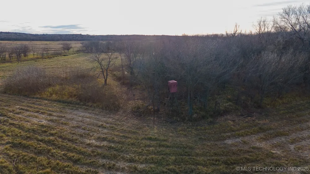 E 930 ROAD Chandler, OK 74834