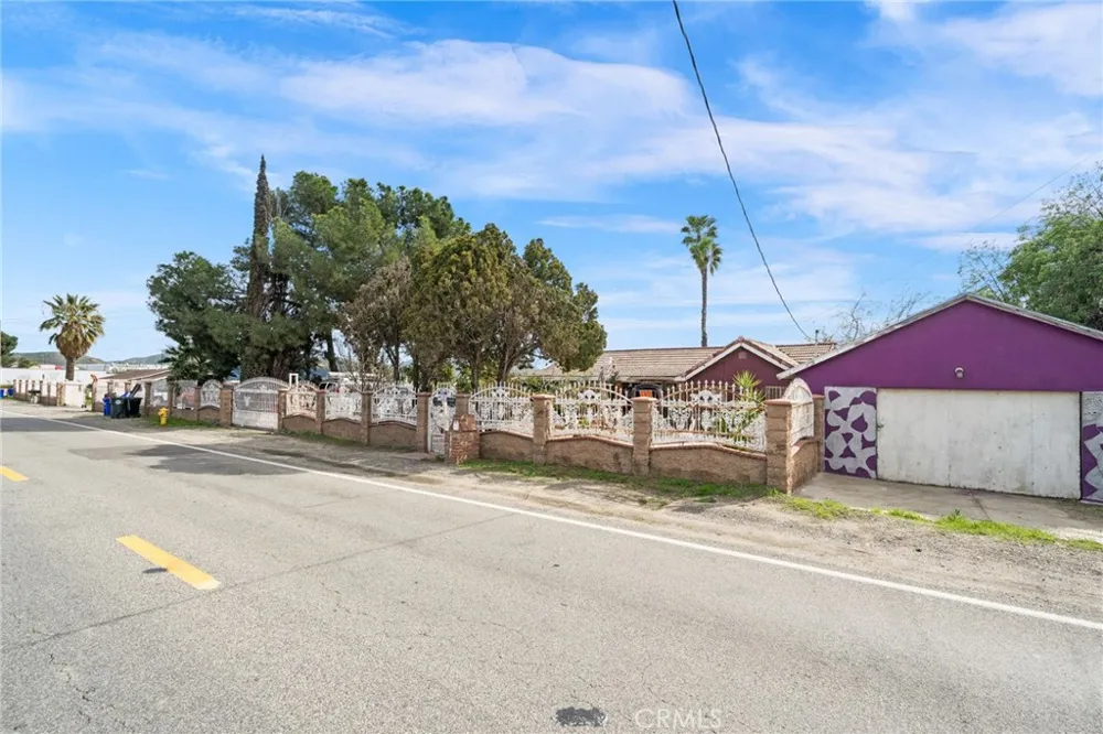 19597 Jurupa Avenue Bloomington, CA 92316