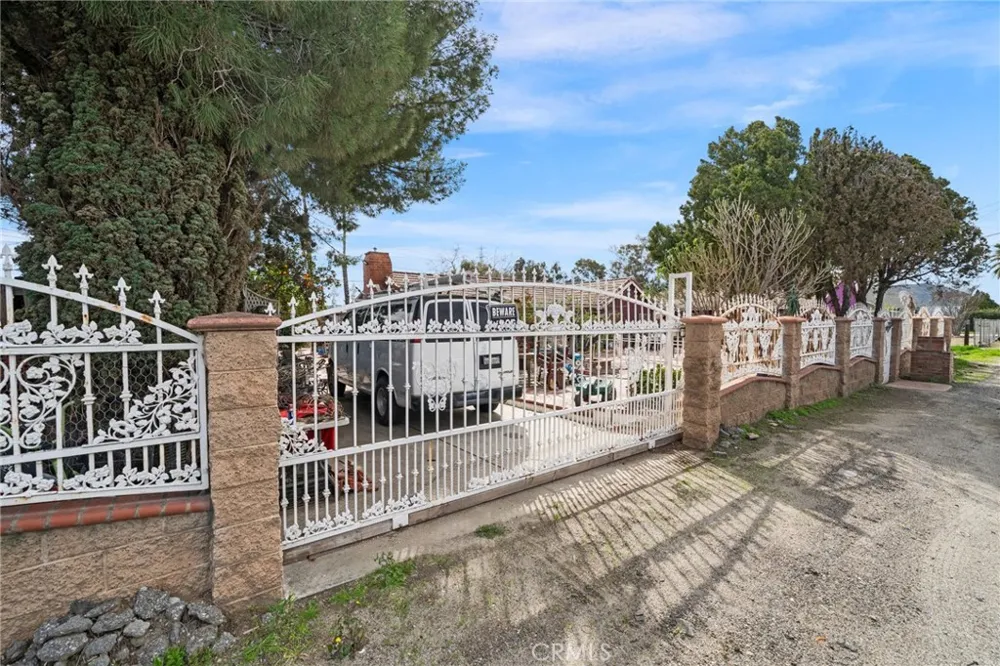 19597 Jurupa Avenue Bloomington, CA 92316