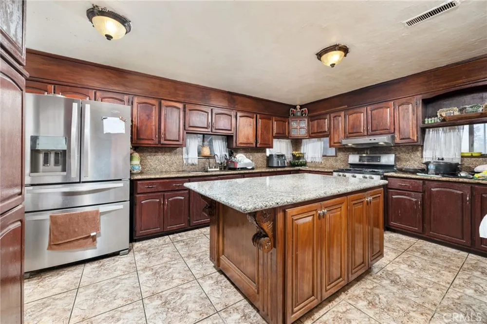 19597 Jurupa Avenue Bloomington, CA 92316