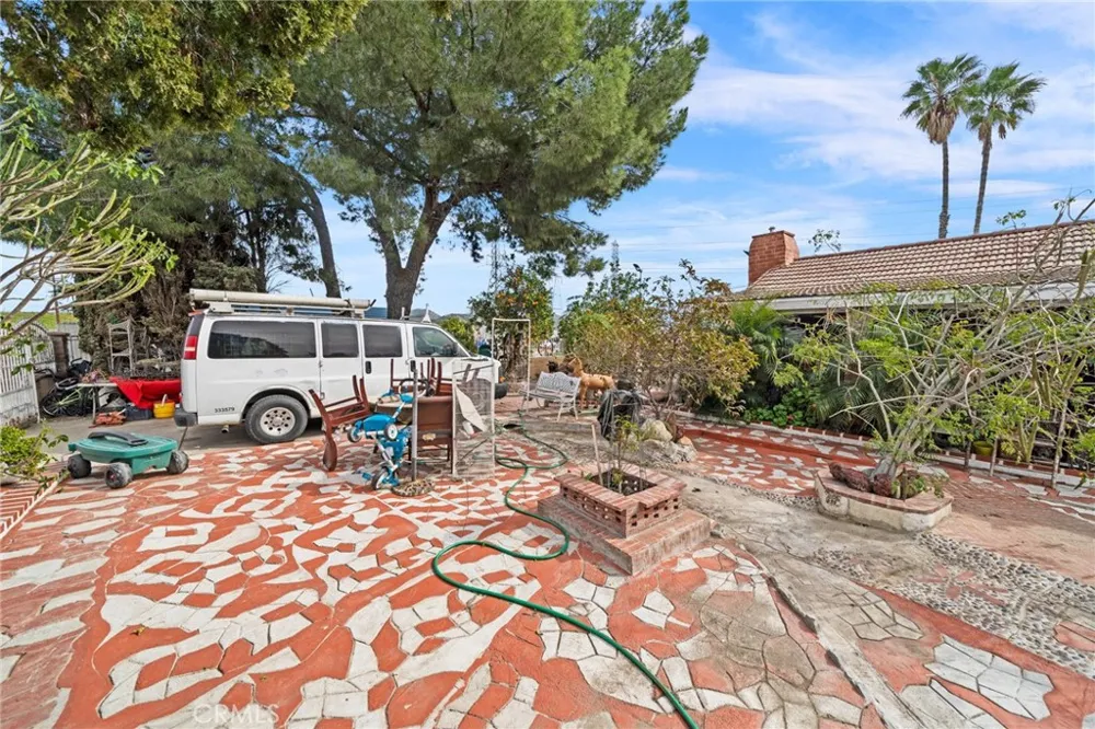 19597 Jurupa Avenue Bloomington, CA 92316