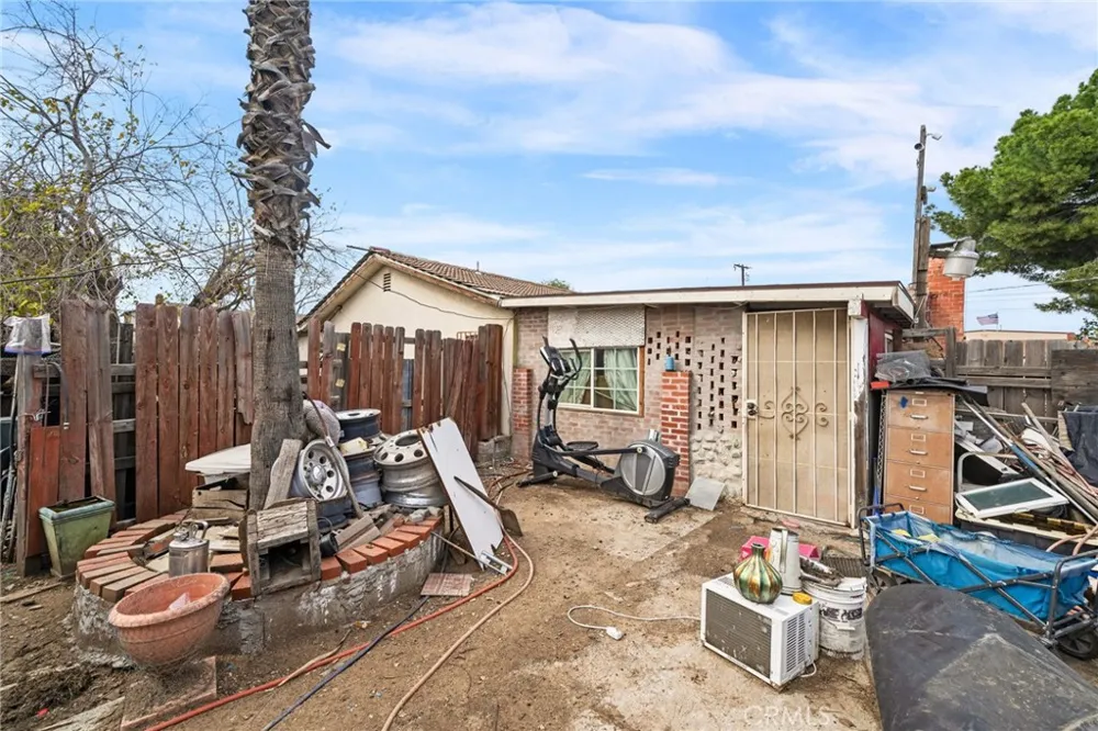 19597 Jurupa Avenue Bloomington, CA 92316