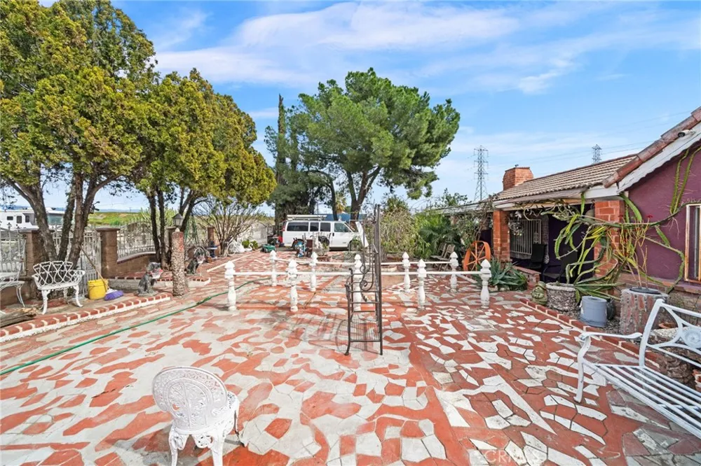 19597 Jurupa Avenue Bloomington, CA 92316