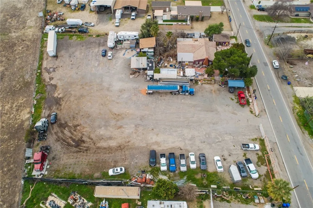 19597 Jurupa Avenue Bloomington, CA 92316