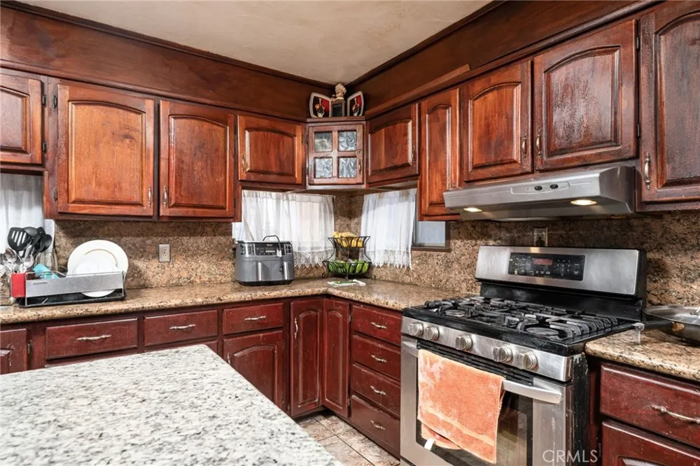 19597 Jurupa Avenue Bloomington, CA 92316