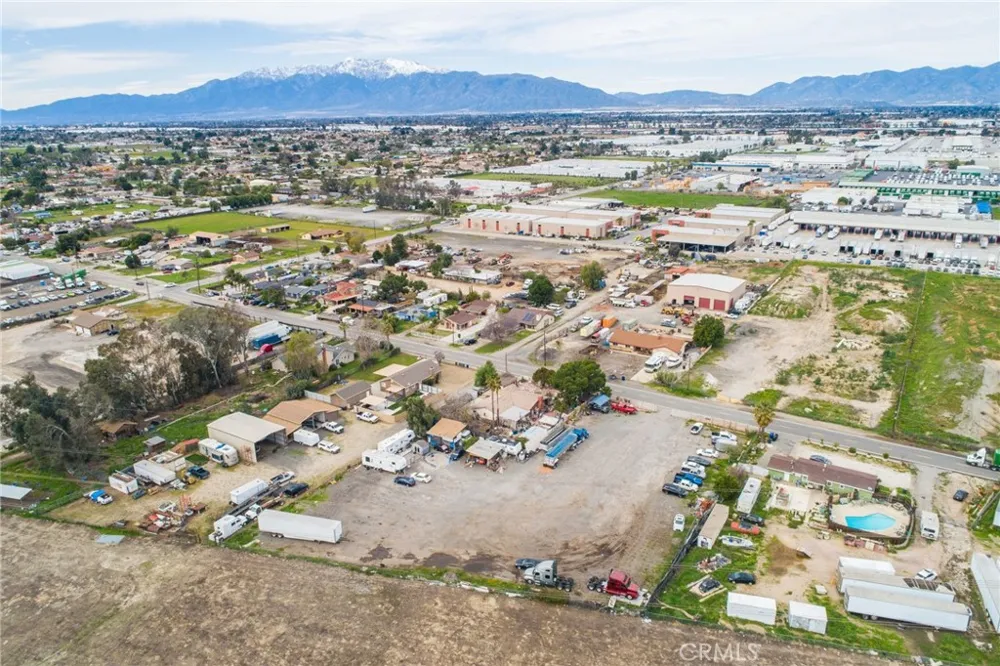 19597 Jurupa Avenue Bloomington, CA 92316