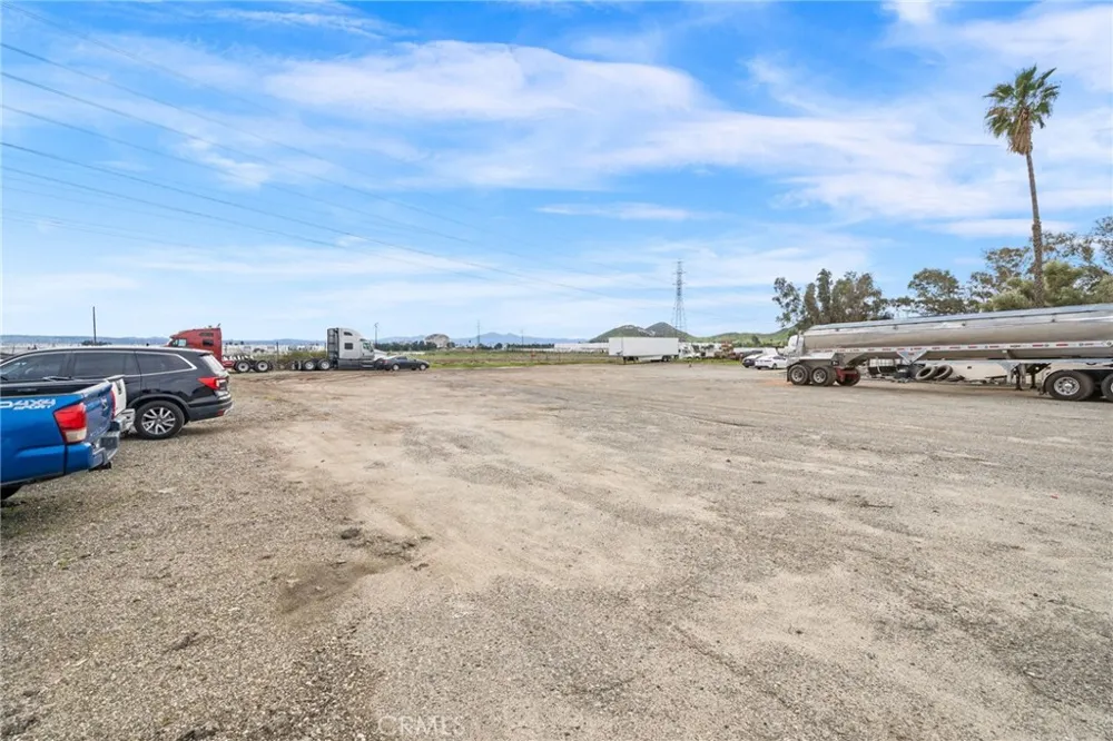 19597 Jurupa Avenue Bloomington, CA 92316