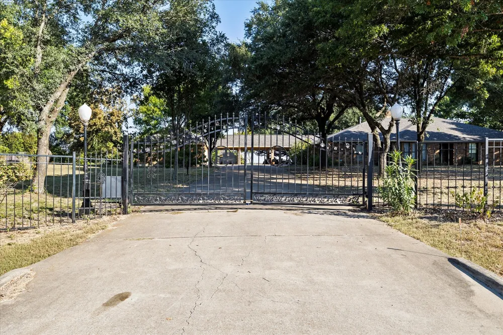 359 Town East Boulevard Sunnyvale, TX 75182