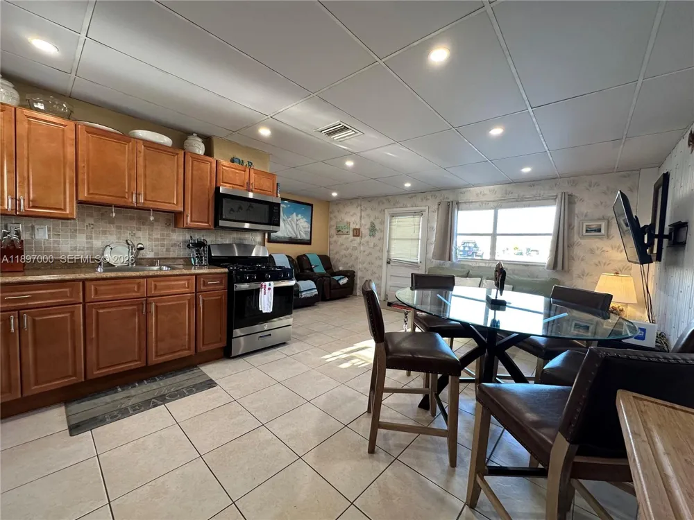 164 Venetian Dr Islamorada, FL 33036