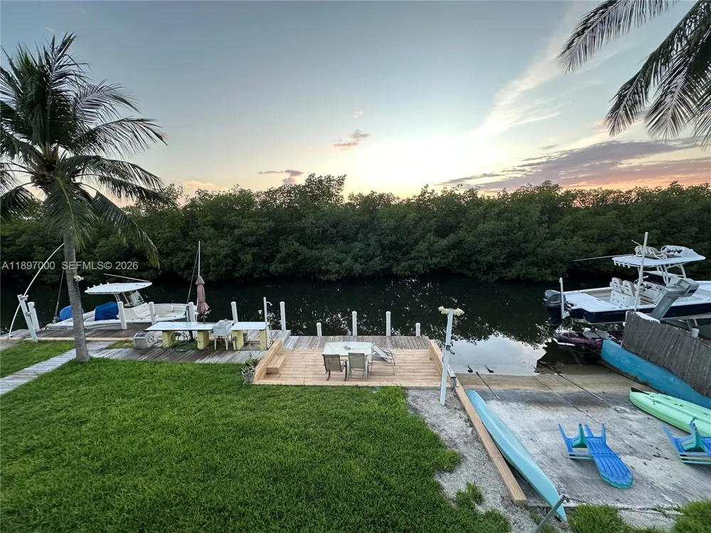 164 Venetian Dr Islamorada, FL 33036