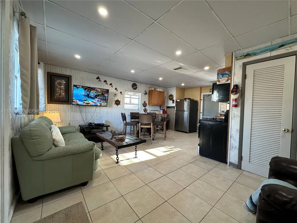 164 Venetian Dr Islamorada, FL 33036