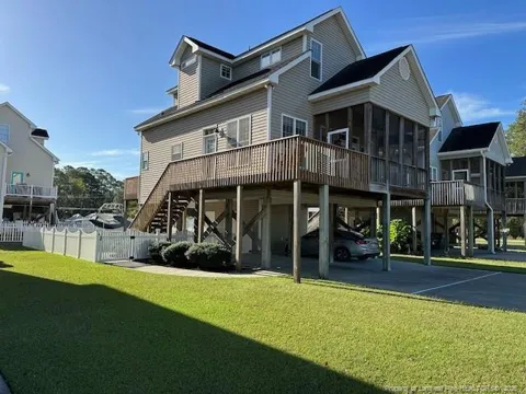 28 Maple Avenue