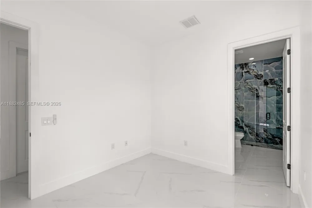 936 Anthony E Lehigh Acres, FL 33974