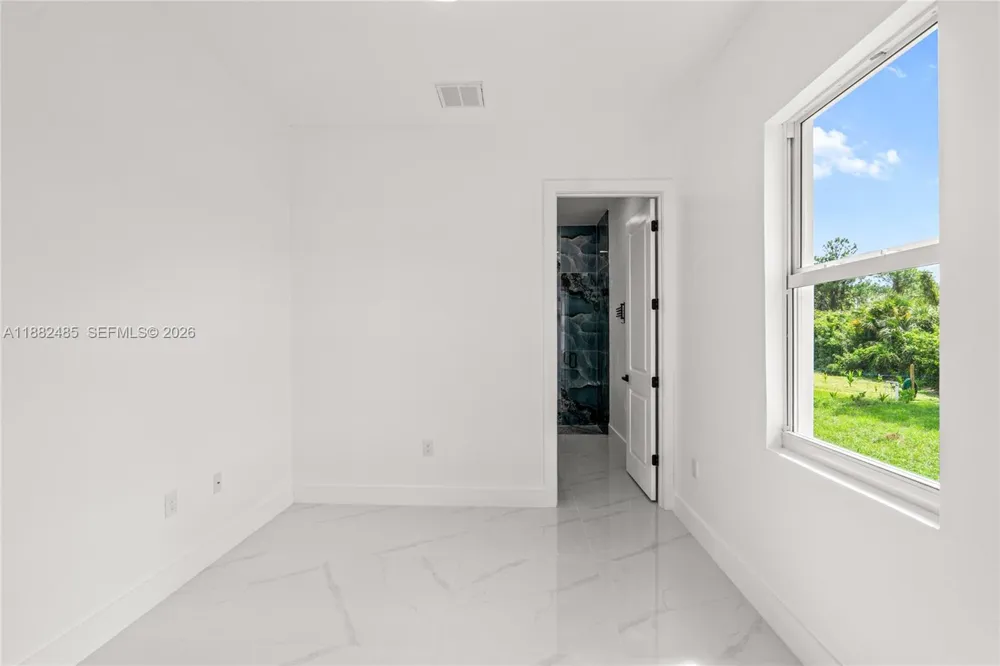 936 Anthony E Lehigh Acres, FL 33974