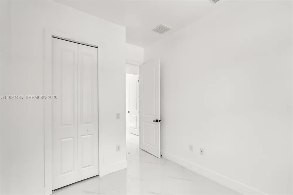 936 Anthony E Lehigh Acres, FL 33974