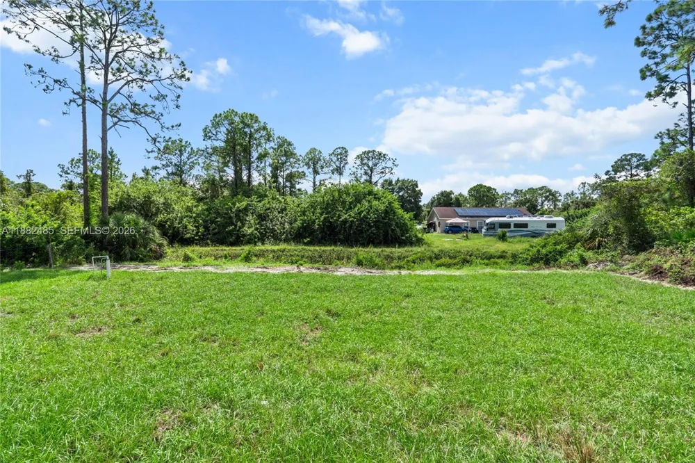 936 Anthony E Lehigh Acres, FL 33974