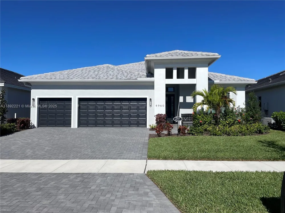 4960 Surfside Circle Bradenton, FL 34211