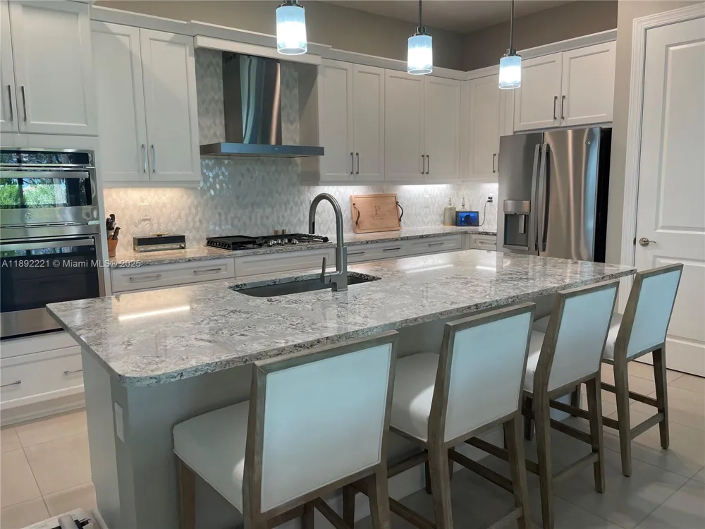 4960 Surfside Circle Bradenton, FL 34211
