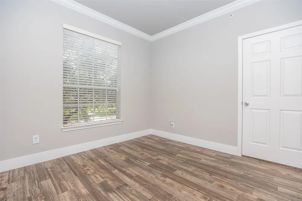 19100 N Glenwest Drive #236 Friendswood, TX 77546