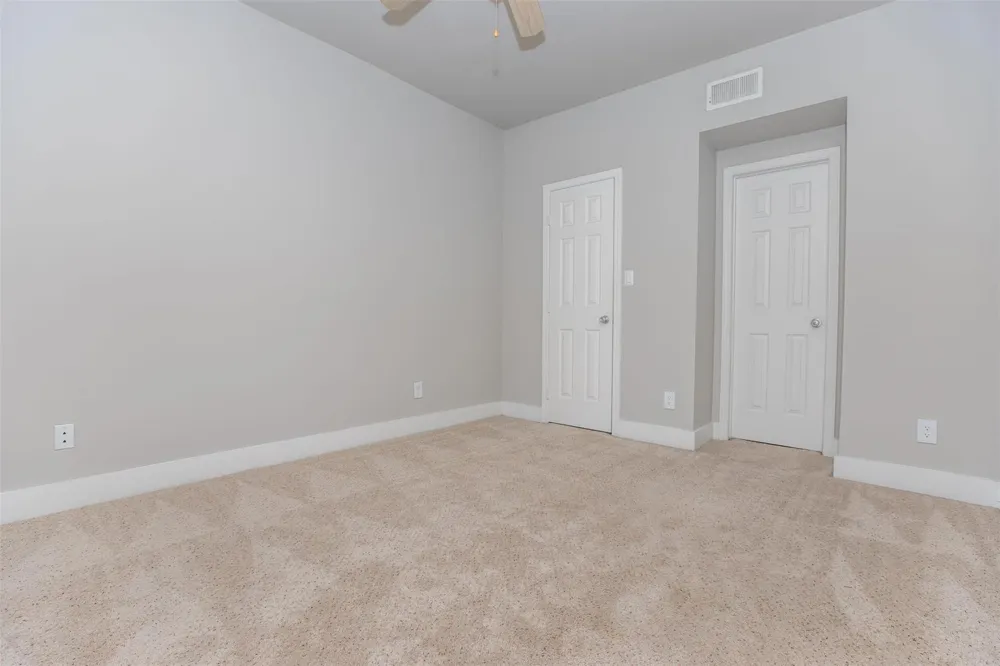 19100 N Glenwest Drive #236 Friendswood, TX 77546
