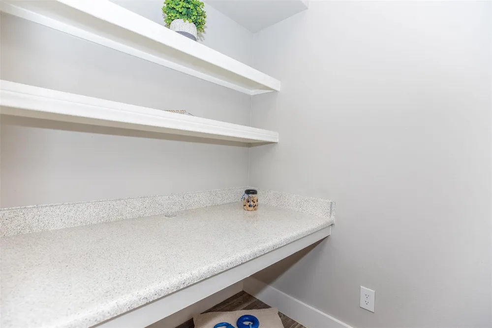 19100 N Glenwest Drive #236 Friendswood, TX 77546