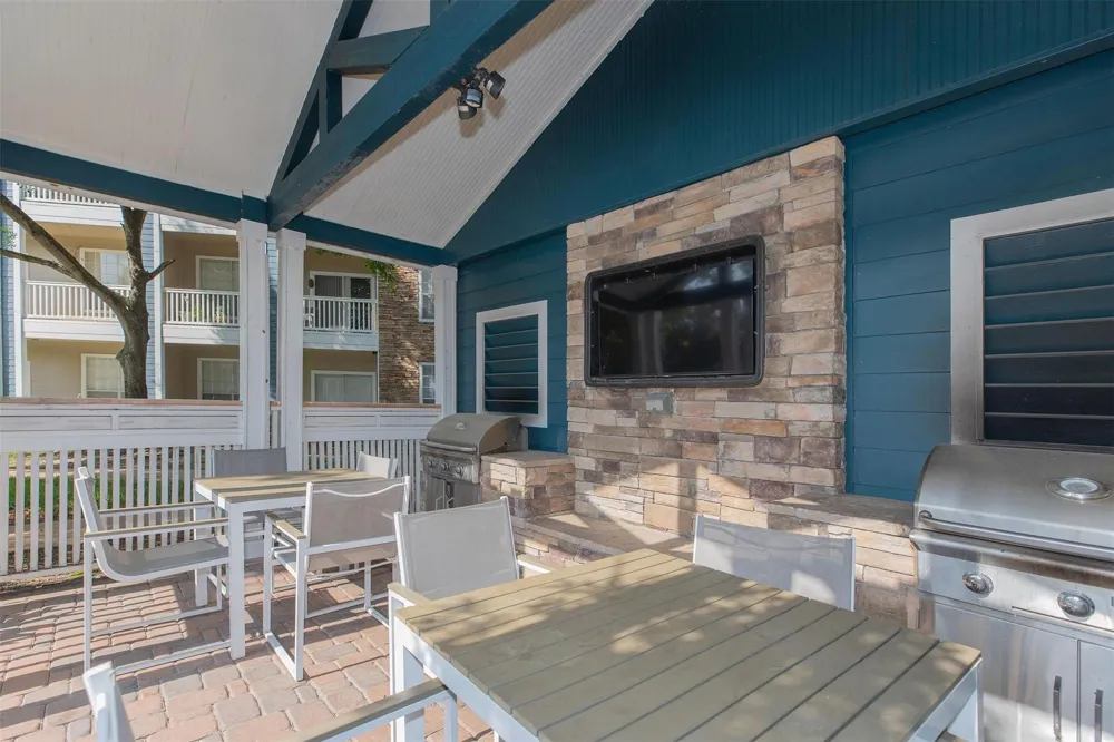 19100 N Glenwest Drive #236 Friendswood, TX 77546