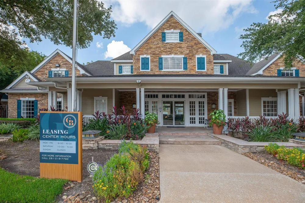 19100 N Glenwest Drive #236 Friendswood, TX 77546