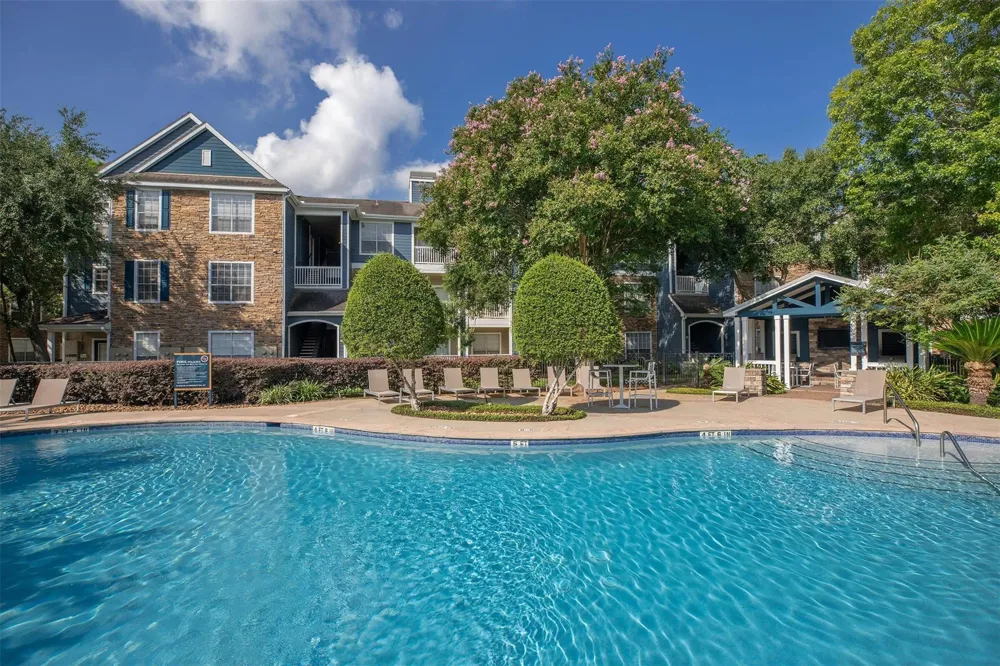 19100 N Glenwest Drive #236 Friendswood, TX 77546