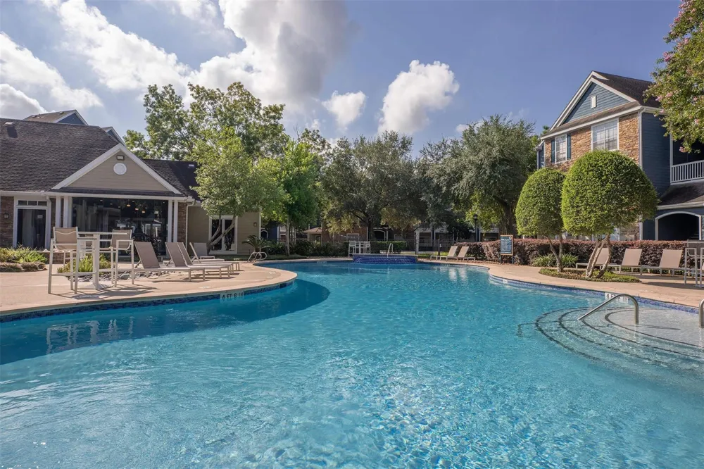 19100 N Glenwest Drive #236 Friendswood, TX 77546