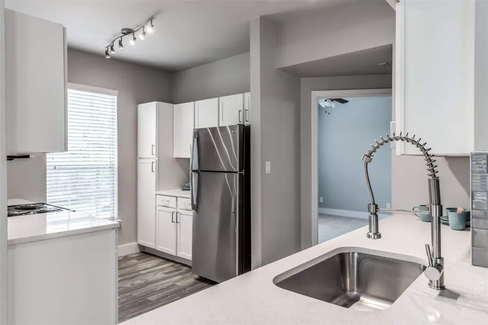 19100 N Glenwest Drive #236 Friendswood, TX 77546