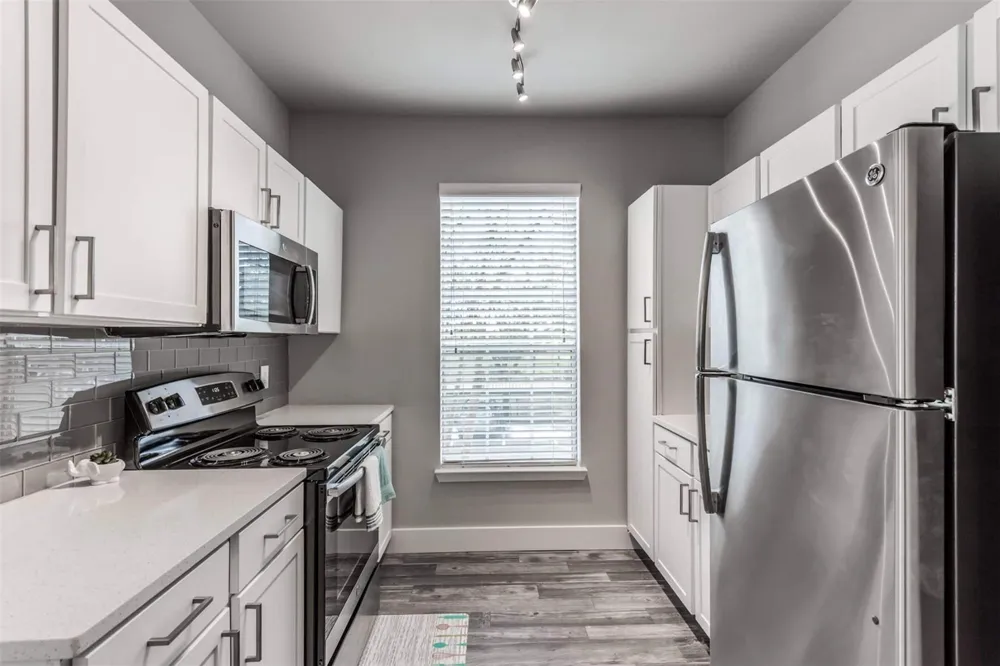 19100 N Glenwest Drive #236 Friendswood, TX 77546