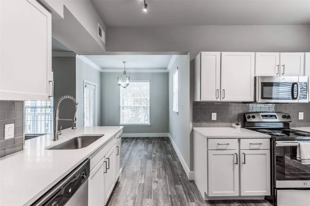 19100 N Glenwest Drive #236 Friendswood, TX 77546