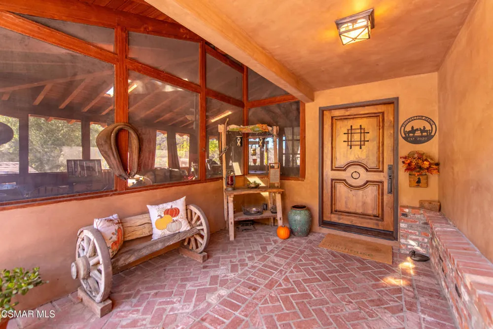 356 E Carlisle Road Thousand Oaks, CA 91361
