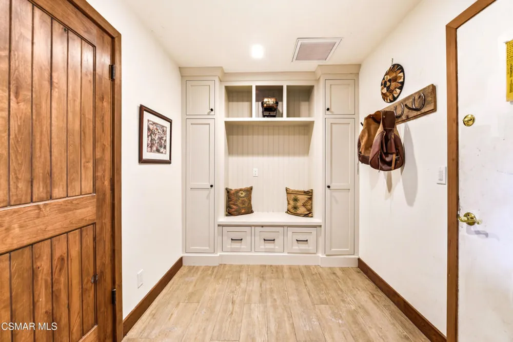 356 E Carlisle Road Thousand Oaks, CA 91361