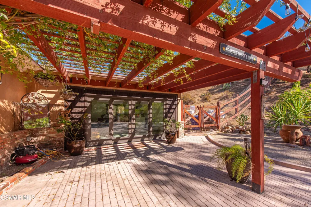 356 E Carlisle Road Thousand Oaks, CA 91361