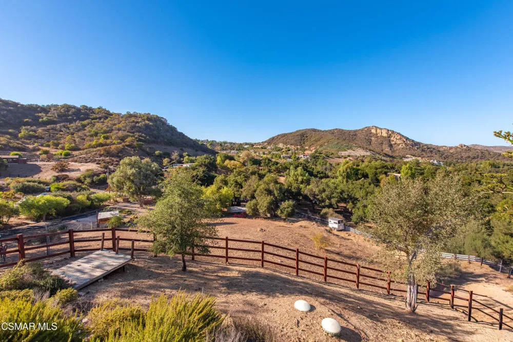 356 E Carlisle Road Thousand Oaks, CA 91361