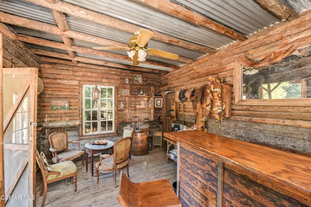 356 E Carlisle Road Thousand Oaks, CA 91361
