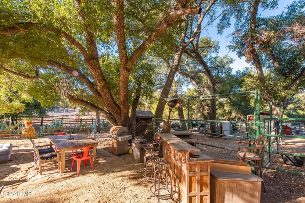 356 E Carlisle Road Thousand Oaks, CA 91361