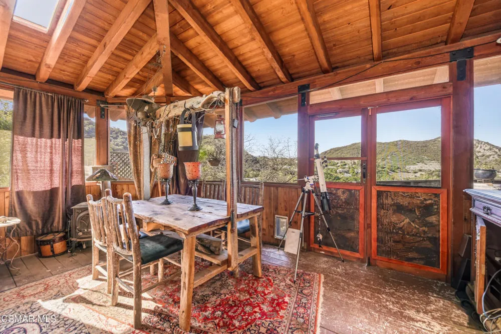 356 E Carlisle Road Thousand Oaks, CA 91361