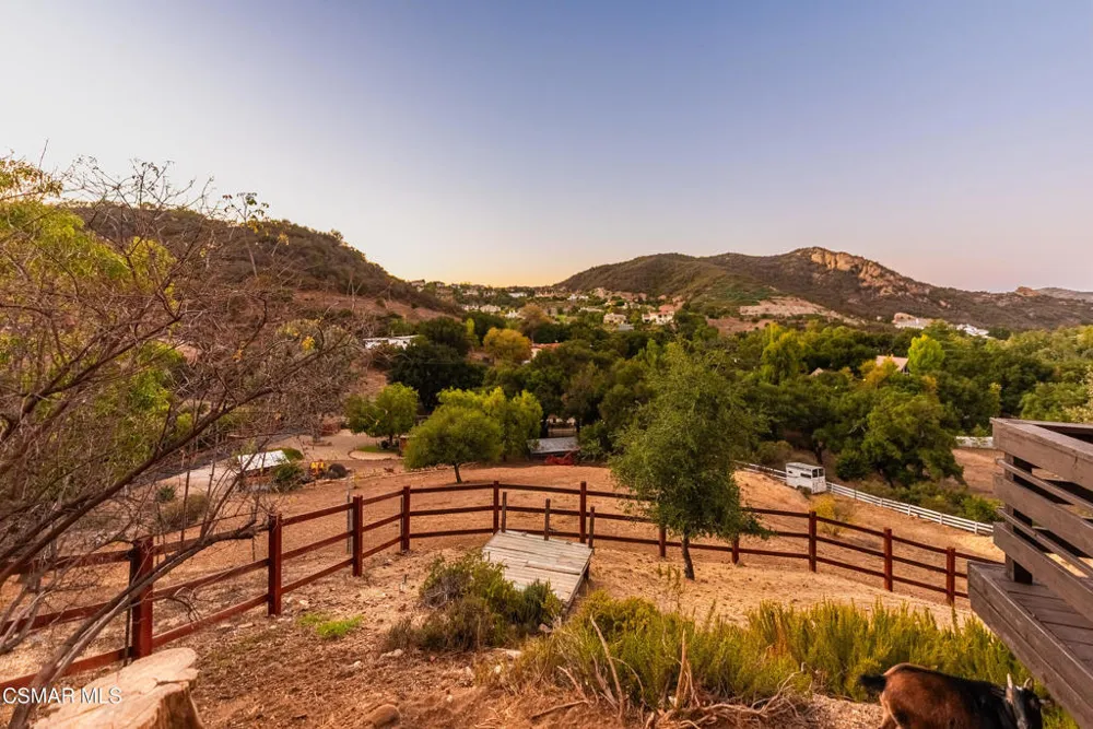 356 E Carlisle Road Thousand Oaks, CA 91361