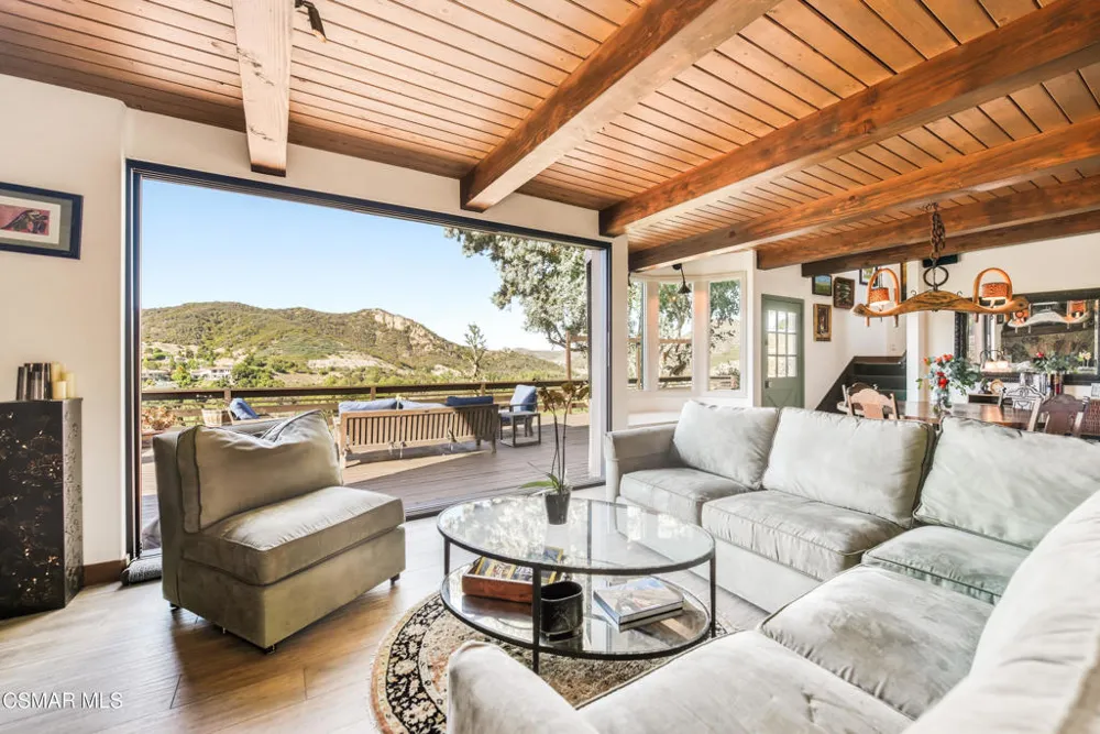 356 E Carlisle Road Thousand Oaks, CA 91361