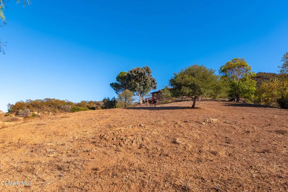 356 E Carlisle Road Thousand Oaks, CA 91361