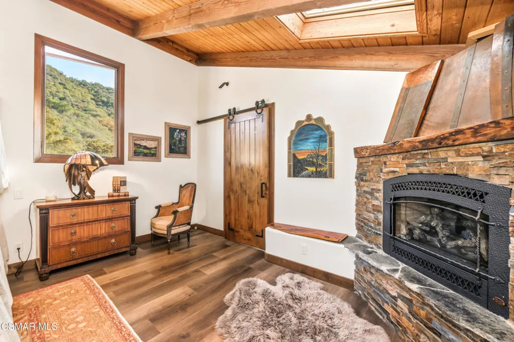 356 E Carlisle Road Thousand Oaks, CA 91361