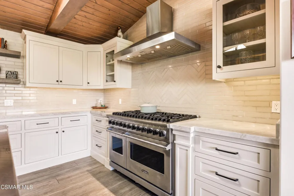 356 E Carlisle Road Thousand Oaks, CA 91361