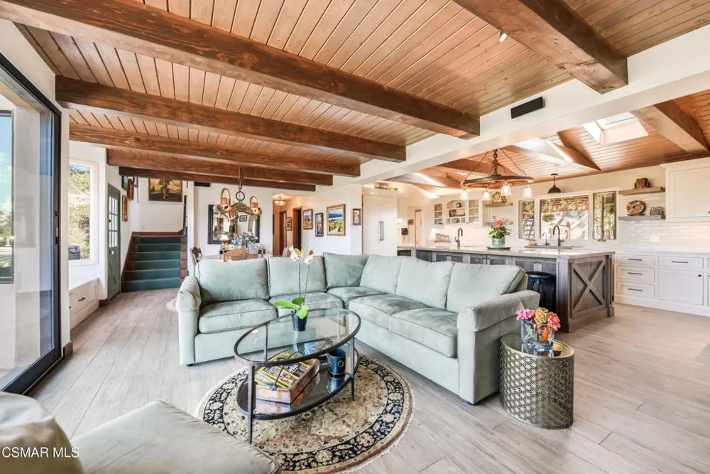 356 E Carlisle Road Thousand Oaks, CA 91361